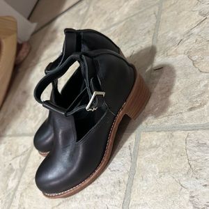 Red wing ida booties black
